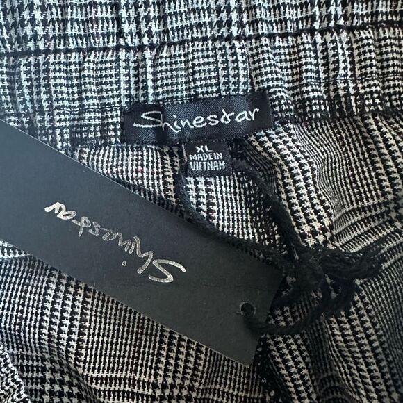 Shinestar Plaid Cropped Elastic Waist Pants - Picture 4 of 7